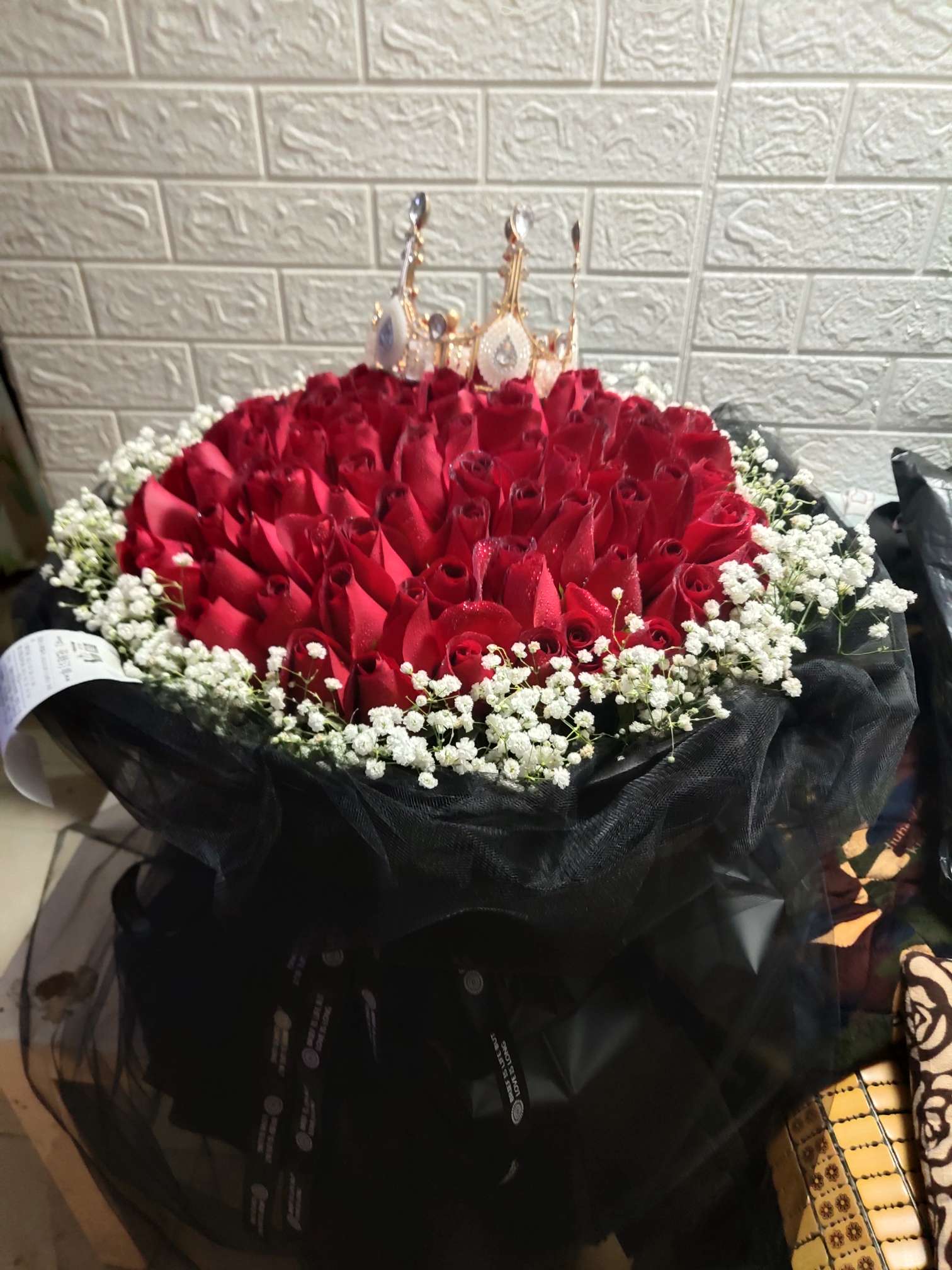 Florist On The Fifth - 99 Red Roses Bouquet 99朵紅玫瑰花束